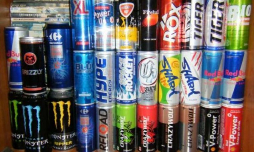 Konsumoi 12 pije energjike, e reja përfundon në spital