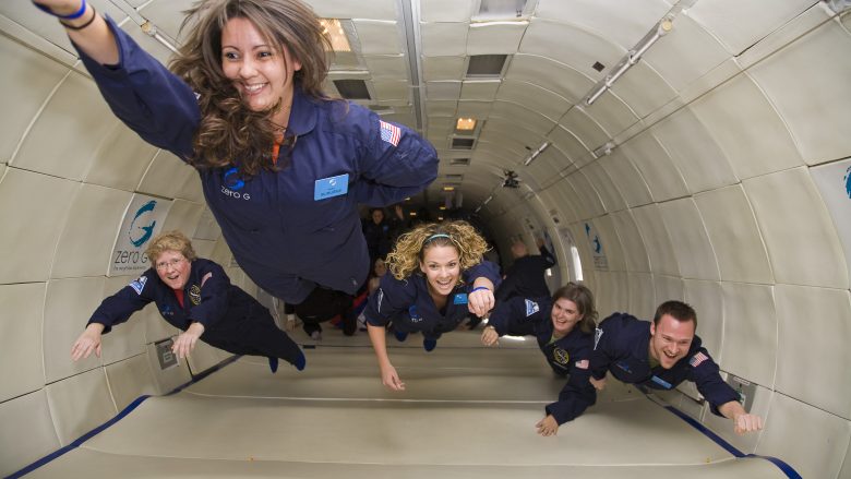 Ëndërroni që të udhëtoni në hapësirë? Ja sa kushton bileta për të shijuar gravitetin zero