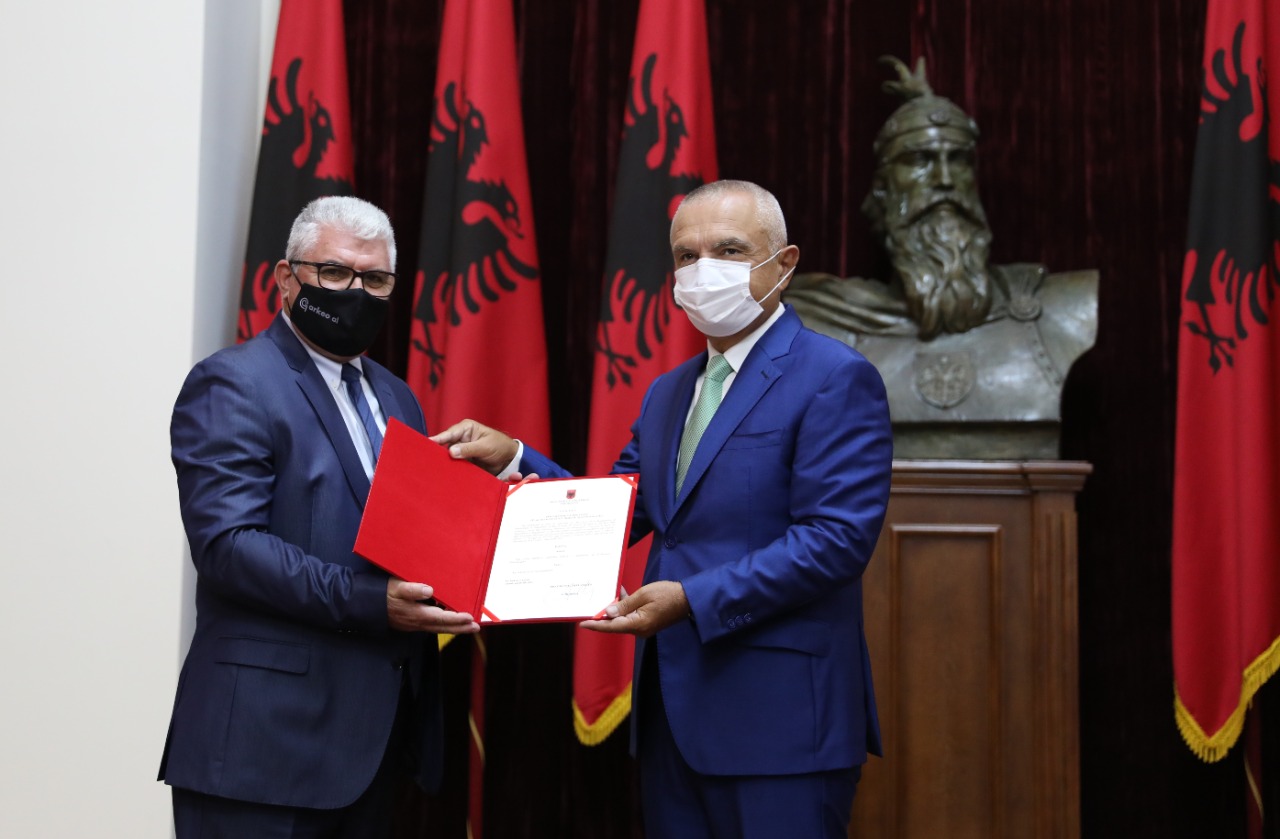 Presidenti Meta dekreton Luan Përzhitën si Rektor të Akademisë së Studimeve Albanologjike