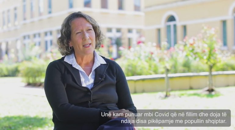 “Si të parandaloni Covid”, ambasada e SHBA ndan mesazhin e mjekes amerikane