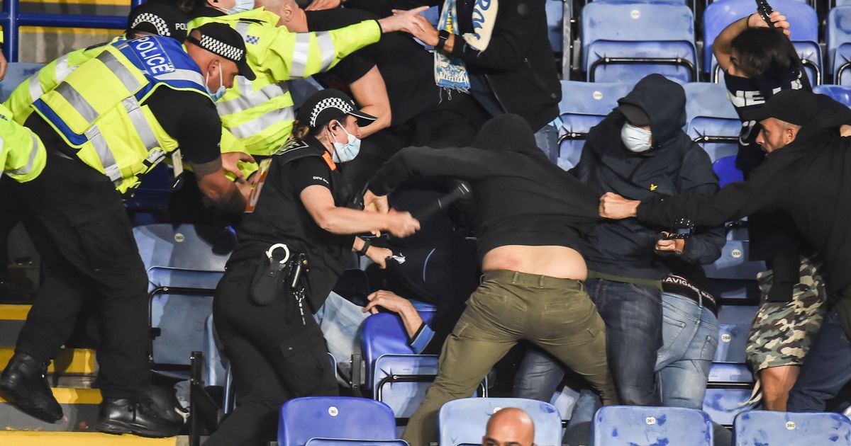 Përleshje mes tifozëve në Leicester-Napoli, arrestohen rebelët