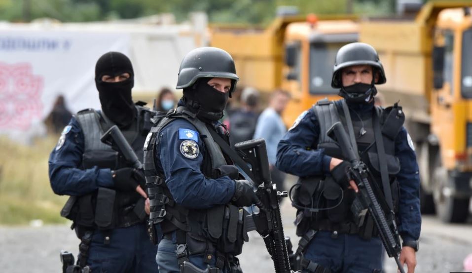 Dita e katërt e bllokadës, Kosova dhe Serbia mbeten të palëkundura