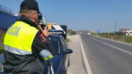 Arrestohen 15 shoferë, ndëshkohen me gjoba mbi 2 mijë të tjerë