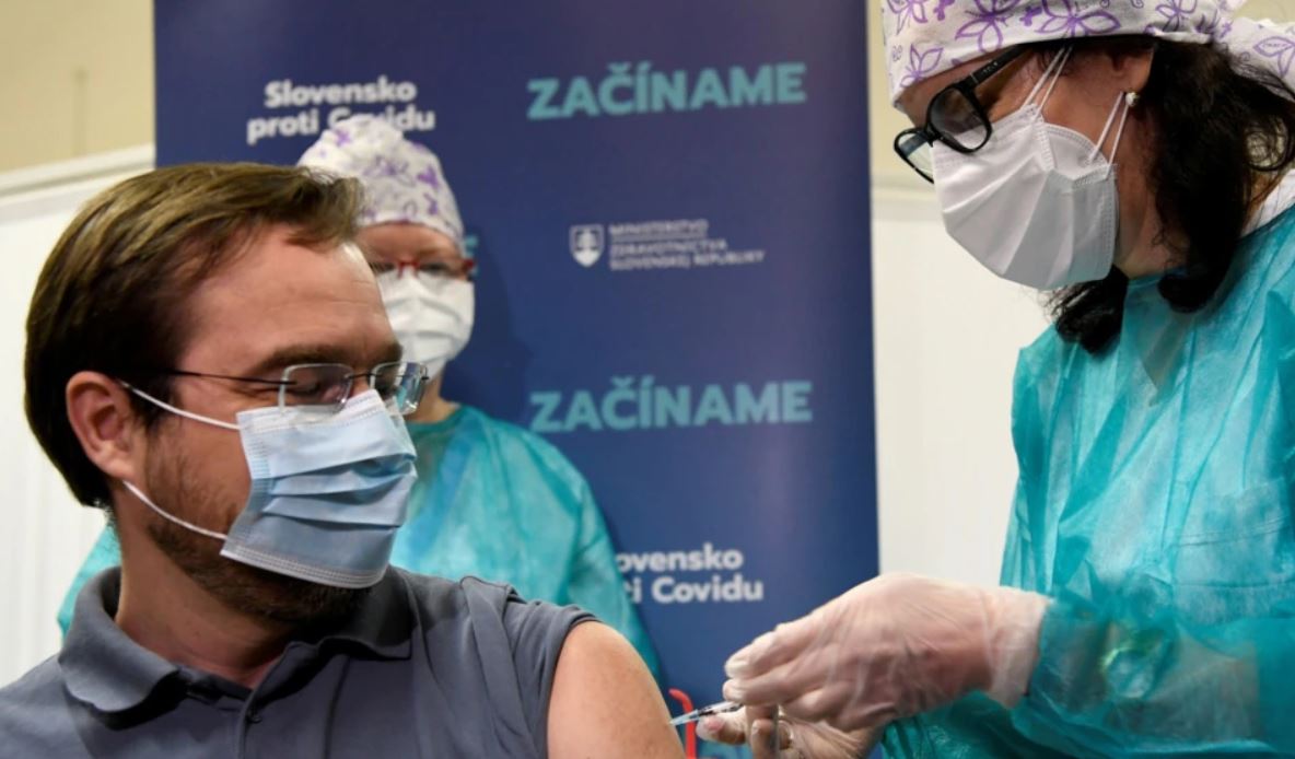 Sllovakia ndalon përdorimin e vaksinës ruse