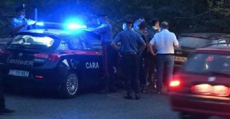 Somalezi plagos me thikë 5 persona në autobus dhe rrugë, mes tyre një 5-vjeçar