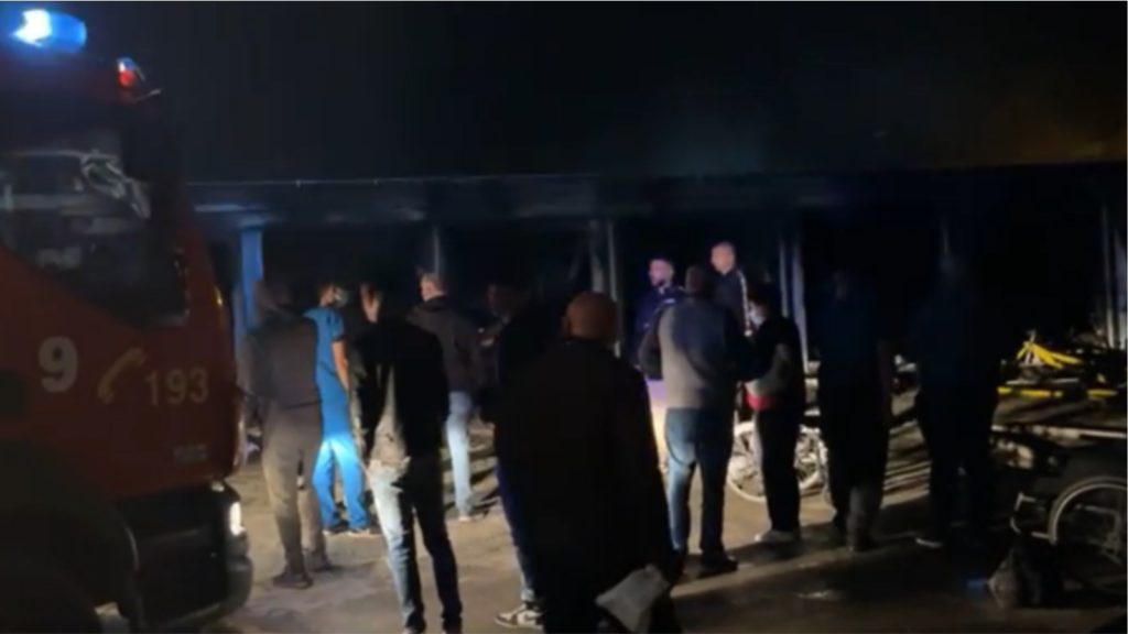 Përfshihet nga flakët spitali i Tetovës, raportohen viktima dhe të lënduar