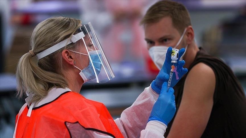 Gjykata në SHBA pezullon vendimin që detyron punonjësit e shëndetësisë të vaksinohen kundër Covid