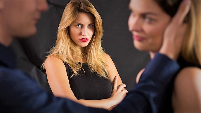 Pse një grua e tradhtuar fiton gjithmonë në fund?!