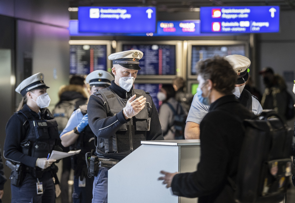 Zvicra vendos masa të reja për shqiptarët, çfarë duhet të dini para se të udhëtoni