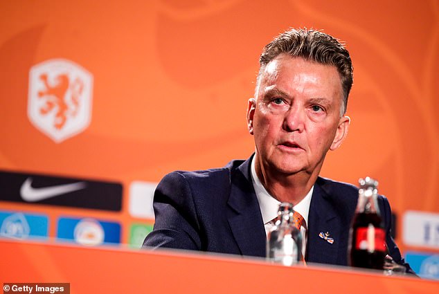 Van Gaal nuk i pranon kritikat: Gaboheni nëse mendoi se kemi skuadrën më të mirë në botë!