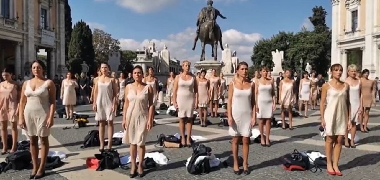 Zhvishen në protestë për të shprehur kundërshtimin e tyre (FOTO)