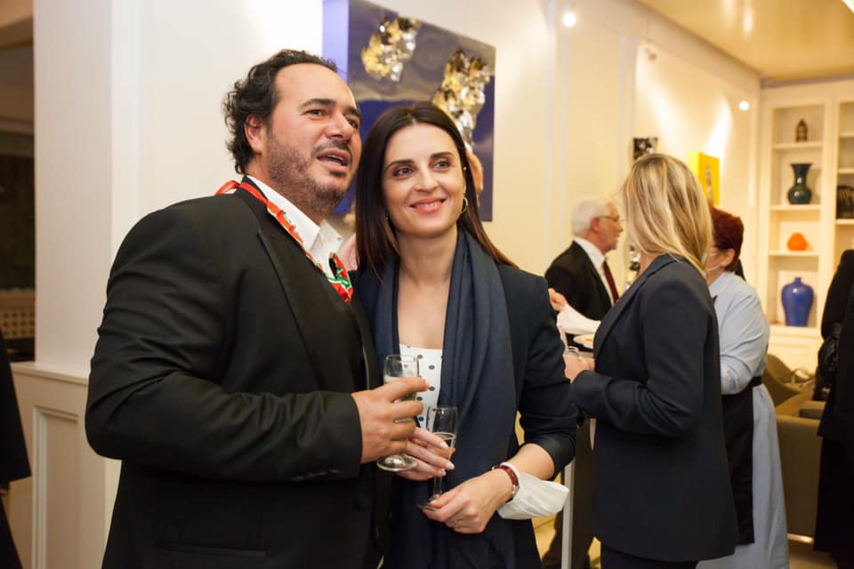 Olen Çezari nderohet me titullin “Komendador i Urdhrit të Yllit të Italisë”, Sako: Ka ngritur lart emrin e Durrësit dhe Shqipërisë në skenat ndërkombëtare
