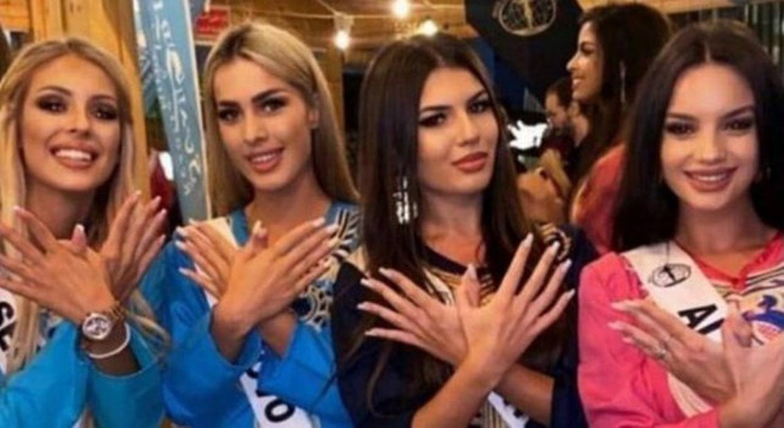 “Rashë në grackë”, pasi bëri shqiponjën dykrenare me duar, Miss Serbia pendohet dhe lë garën