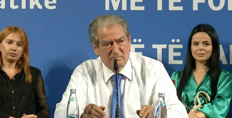 Një tjetër deputet i PD-së distancohet nga Basha, i bashkohet “Foltores” së Berishës