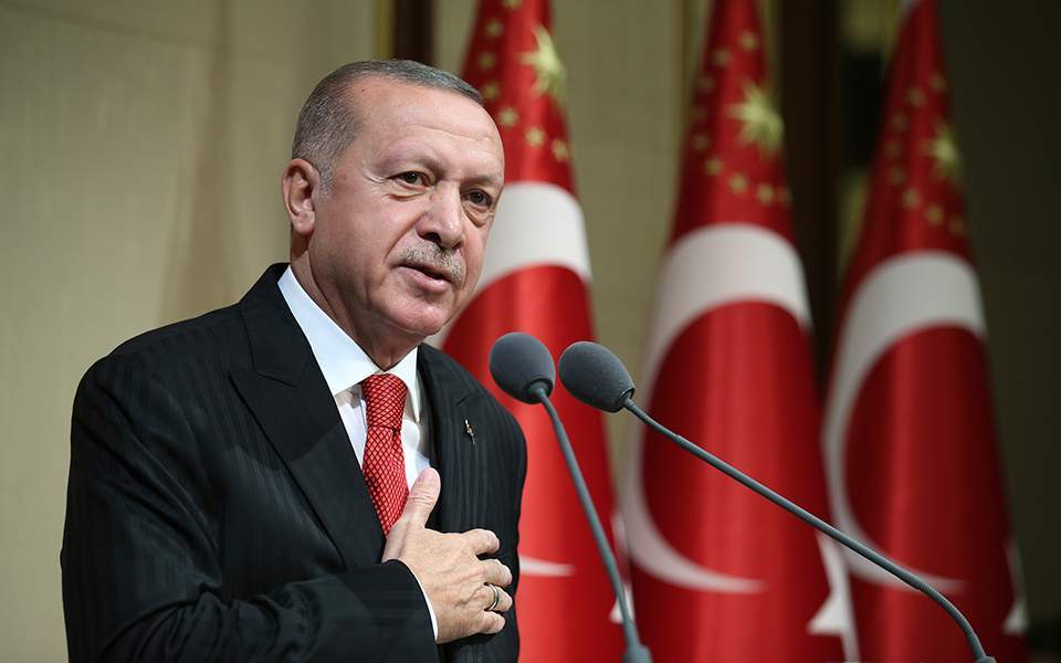 Erdogan tërhiqet nga vendimi për shpalljen non grata të ambasadorëve