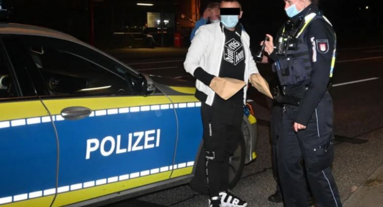 Sherr masiv mes 20 të rinjve, goditet me thikë shqiptari në Gjermani