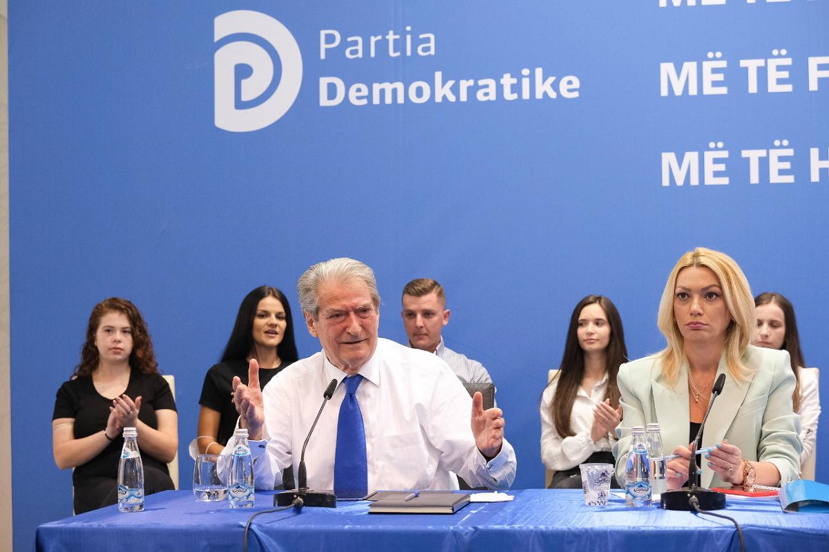 Berisha njofton “Foltoren” e radhës: Ftoj demokratët të marrin pjesë