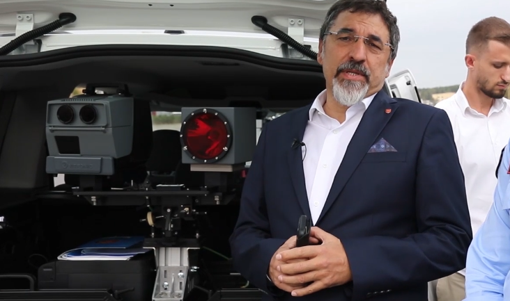 Çuçi dhe Ardi Veliu prezantojnë “makinën inteligjente”: Kap çdo shkelje, gjoba do t’ju vijë në shtëpi