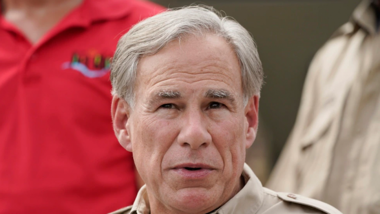 Guvernatori i Teksasit ndalon vaksinimin e detyruar