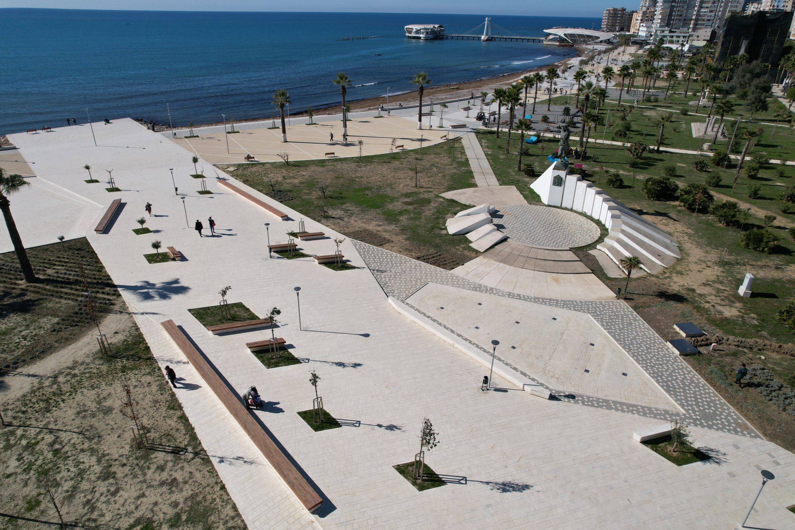 Transformimi i shesheve publike në Durrës lë të pakënaqur qytetarët