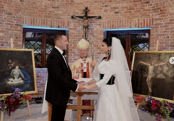 Rudina Dembacaj dhe Mark Frroku kurorëzojnë dashurinë në martesë