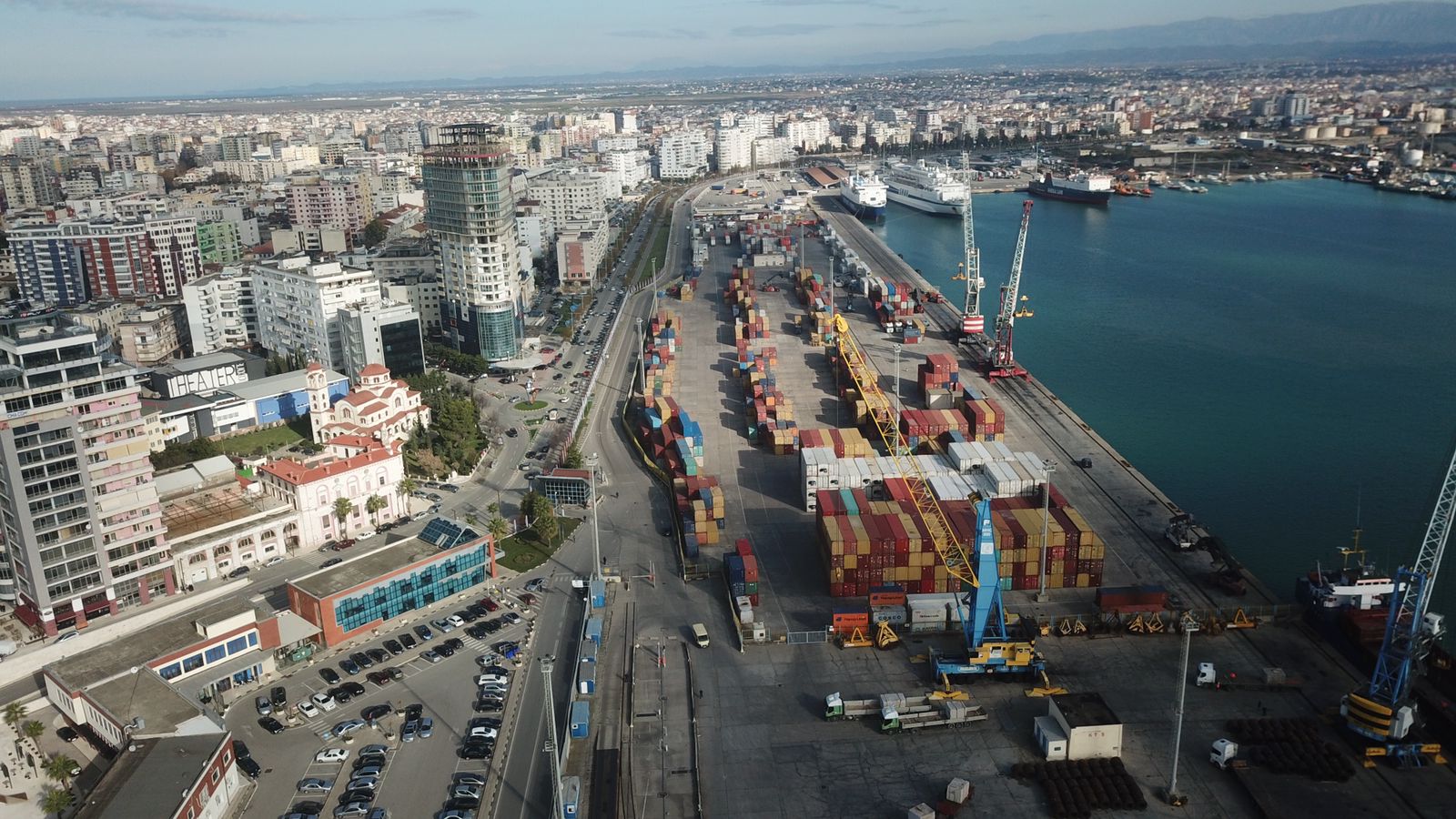 Performanca 9 mujore e portit të Durrësit/ Rriten volumet me +18,67% dhe të ardhurat me +24,67%