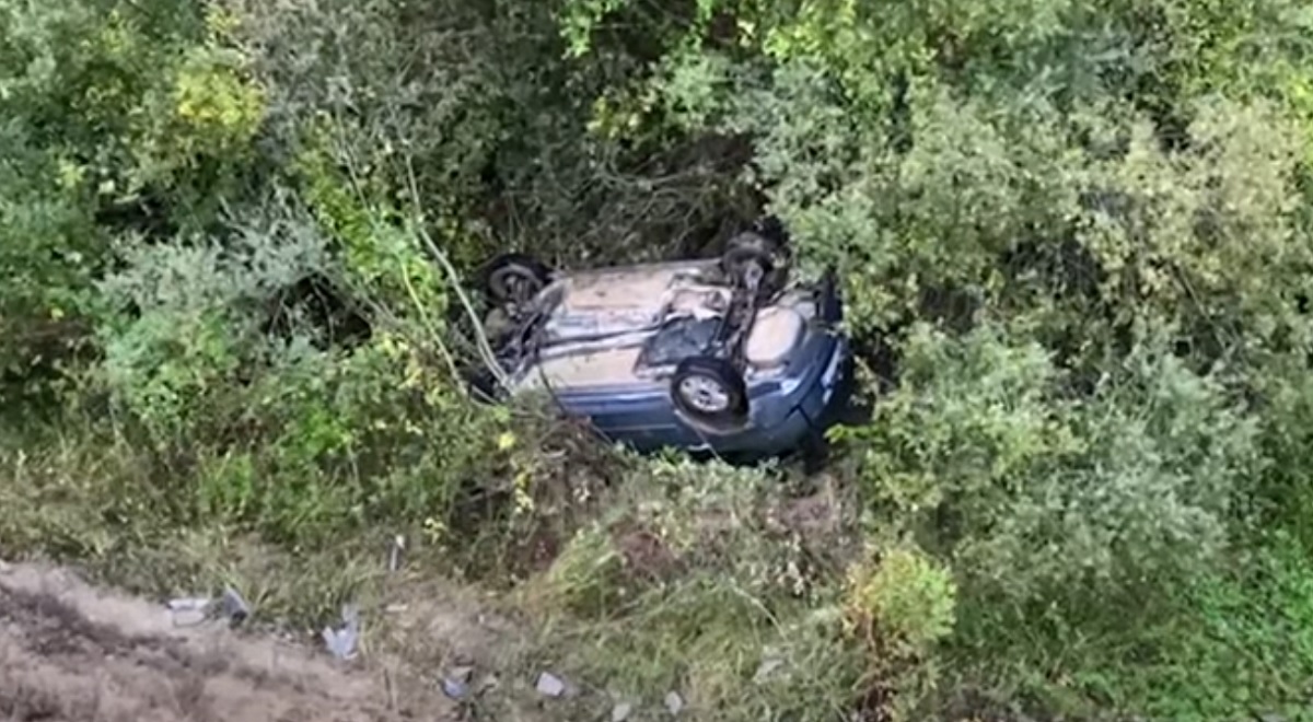 Makina doli nga rruga dhe përfundoi 20 m në humnerë, ndërron jetë 29-vjeçarja