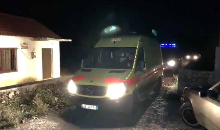 Rrëzohet nga kali, humb jetën 75-vjeçari