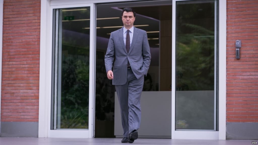 Basha mesazh për zgjedhjet në Kosovë: Suksese kryetarëve të zgjedhur në misionin e tyre