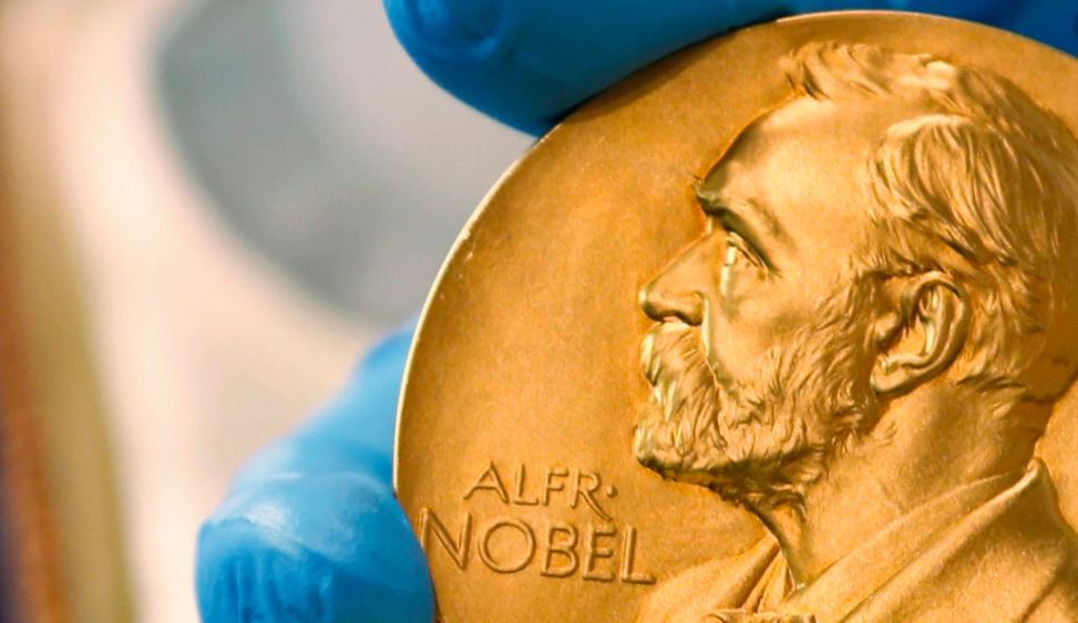 Shpallet fituesi i çmimit Nobel për Ekonominë, triumfon studimi për jetën reale