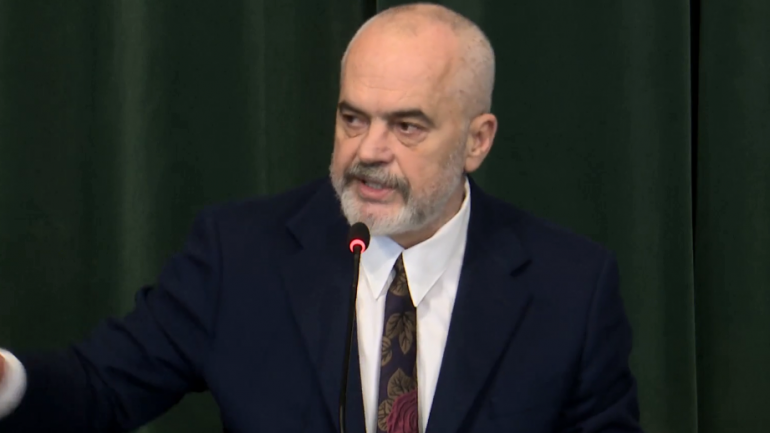 Rama kritika të forta katër kryebashkiakëve: Flenë gjumë përballë plehrave