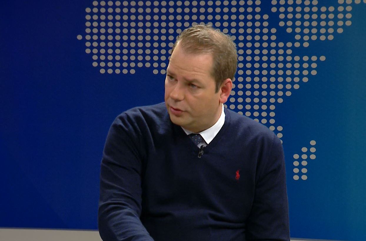 Edvin Kulluri shpall kandidaturën për kryetar të Partisë Demokratike