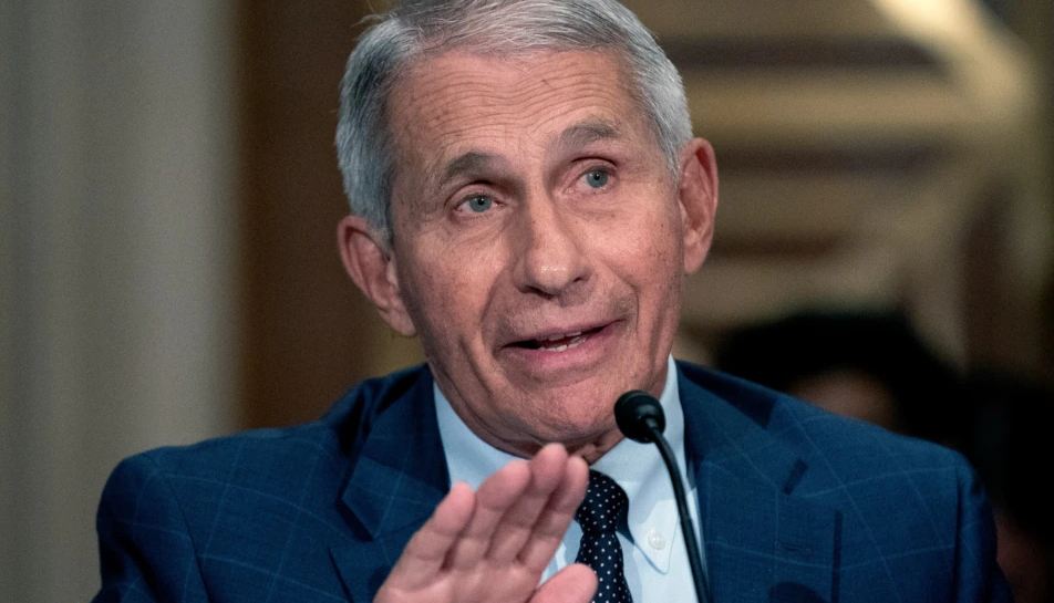 Fauci: Koronavirusi mund të mos zhduket kurrë