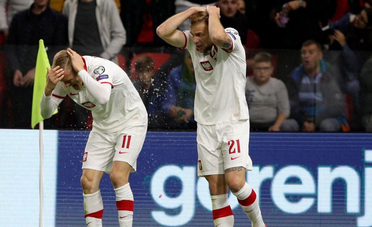 FIFA reagon ashpër për episodin në “Air Albania”: Zero tolerancë ndaj sjelljeve të neveritshme