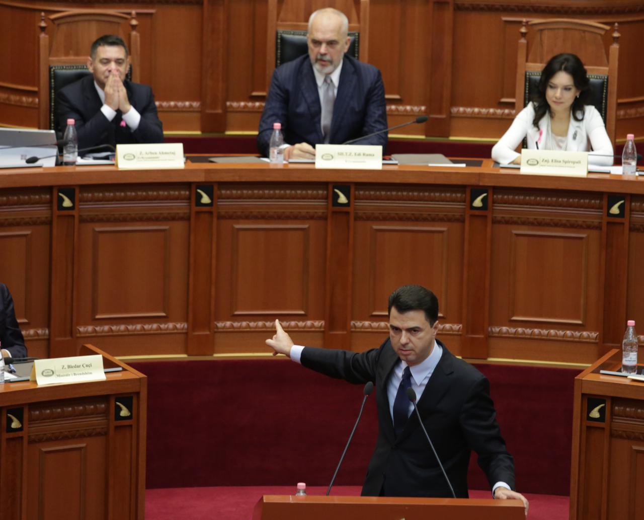 Ftesa e Ramës për bashkëqeverisje, Basha i përgjigjet nxjerr videon nga Kuvendi: PD ka vendosur të ecë përpara