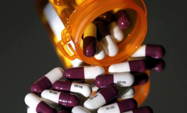 OBSH-ja synon të blejë ilaçe kundër COVID-19, ndihmë për vendet e varfra