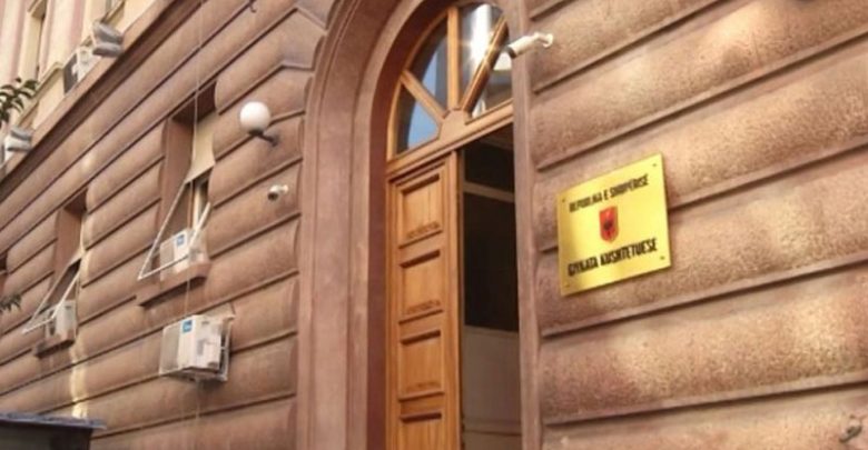 LSI çon në Kushtetuese ligjin për vetëqeverisjen vendore: Hije dyshimi mbi tjetërsimin e pronave publike