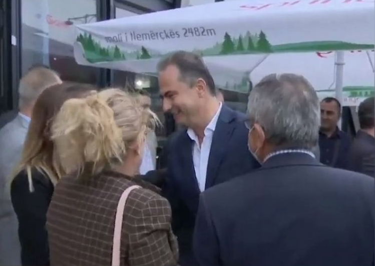 Deputeti Luçiano Boçi i bashkohet “Foltores” së Elbasanit