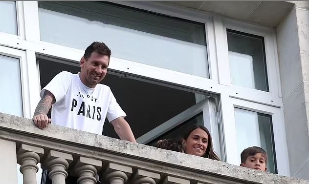 Me maska duke vjedhur bizhuteri dhe para, hajdutët grabisin hotelin ku qëndronte Mesi