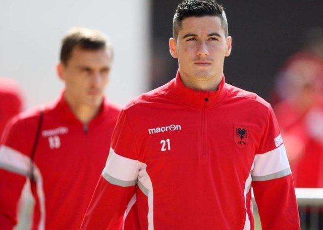 Odise Roshi bëhet baba për herë të parë, zbulon emrin e djalit