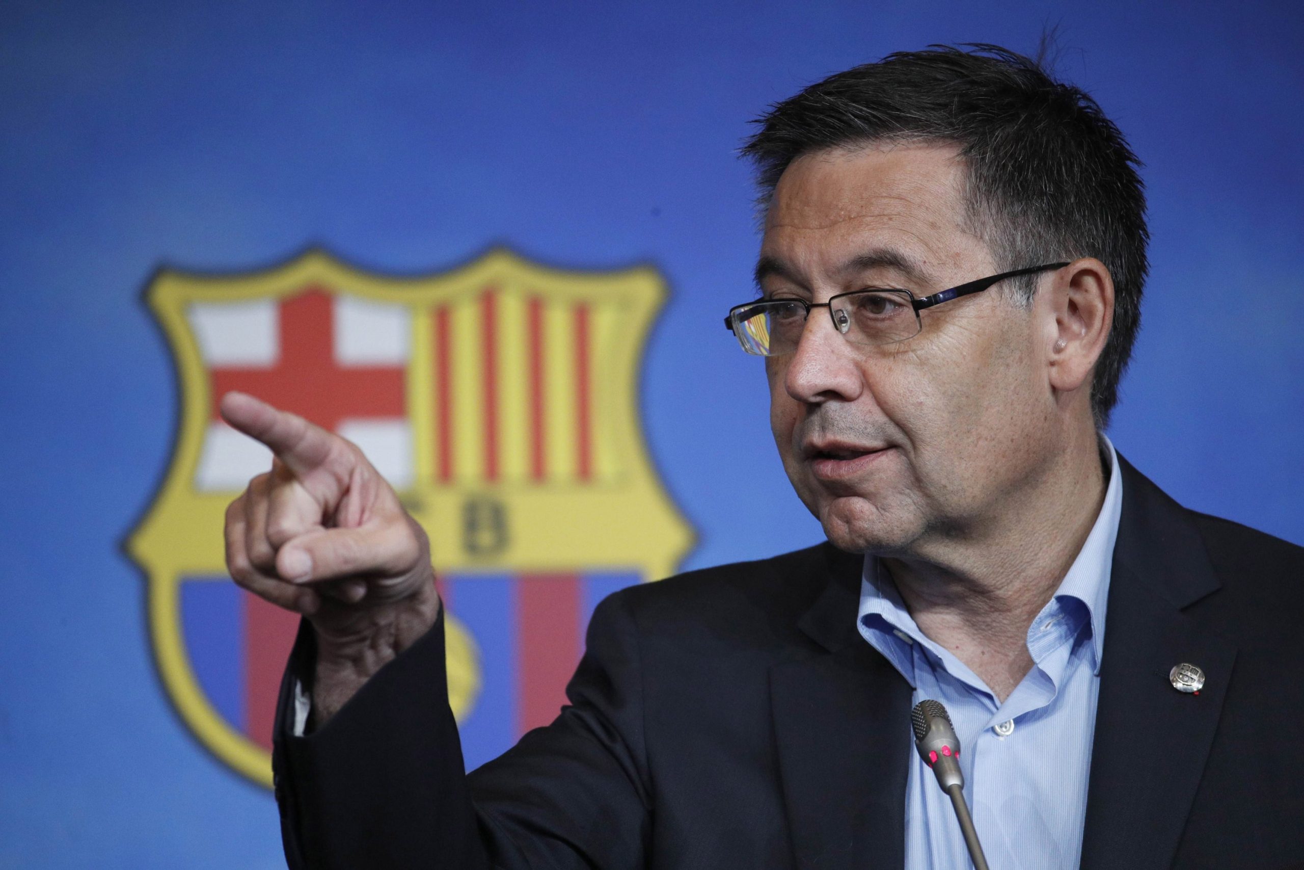 Si e rrënoi Bartomeu Barcelonën, shpërblimet e çmendura që u jepte futbollistëve