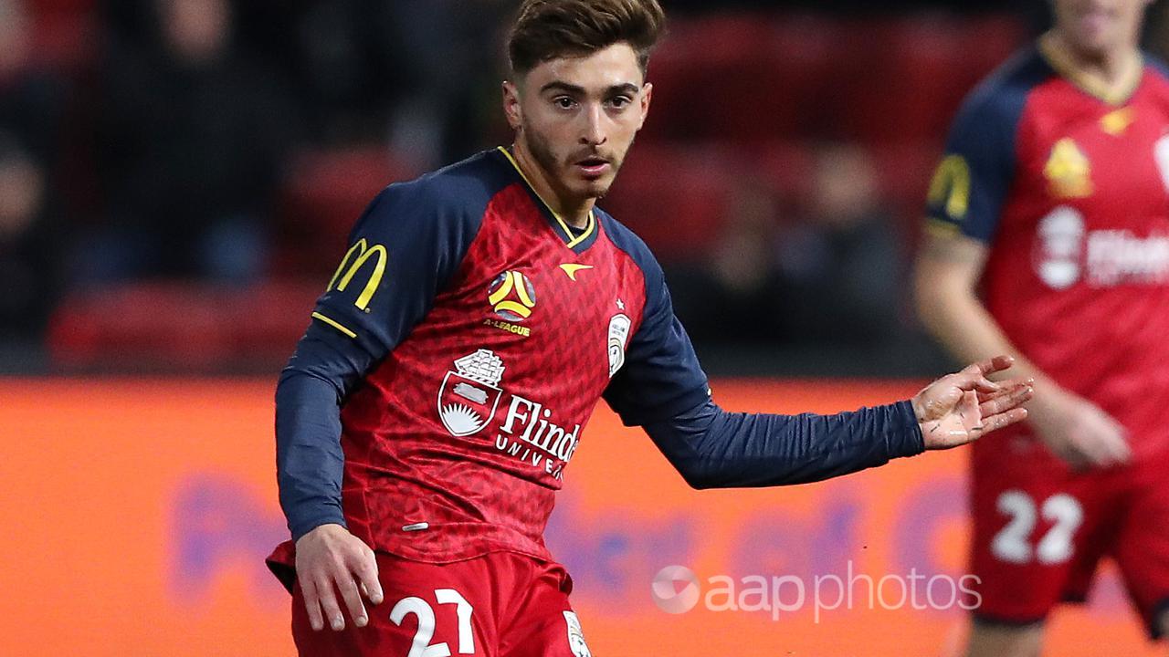 Talenti 21-vjeçar thyen tabunë, bëhet futbollisti i parë në vendin e tij që pranon homoseksualitetin