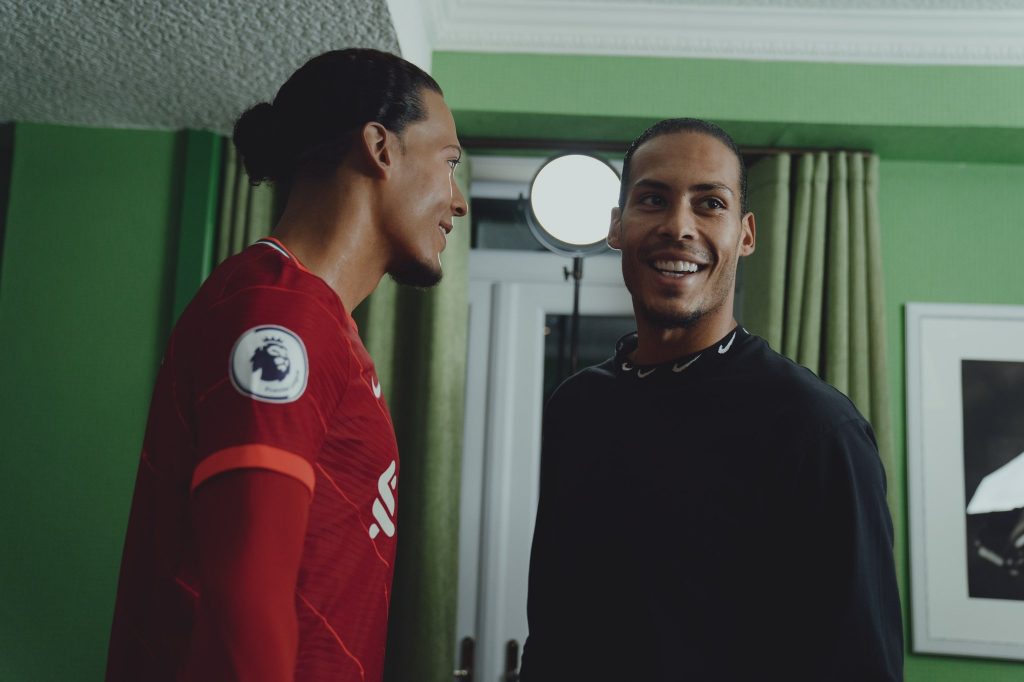 Van Dijk përjetësohet në skultpurë: I nderuar, ëndërr e bërë realitet!