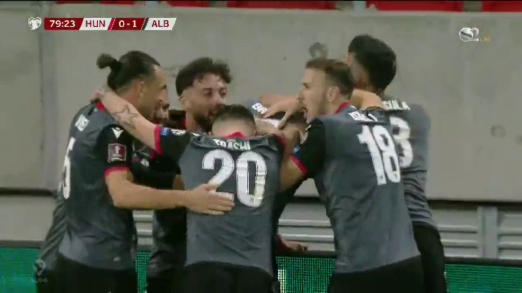 Broja makth i Hungarisë, erdhi nga stoli dhe u dha 3 pikë kuqezinjve