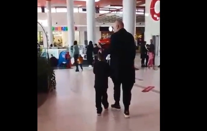 Rama në qendër tregtare me Zahon, publikon videon në TikTok