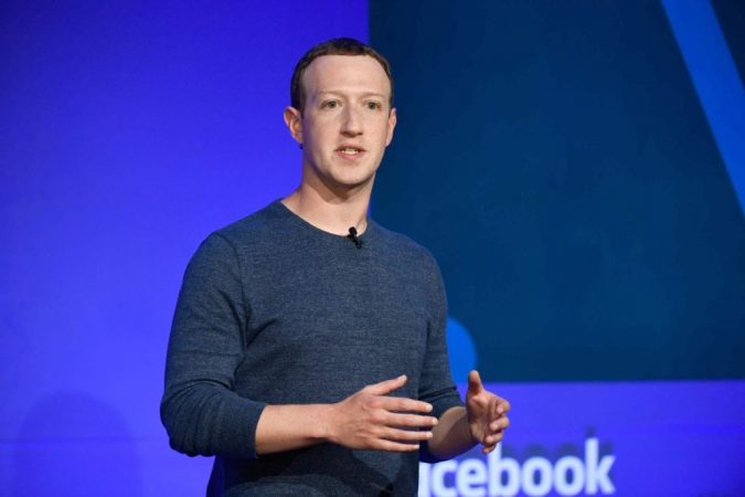 Ç&#8217;do ndodhë me Facebook në orën 10:00? Paralajmërimi i Zuckerberg
