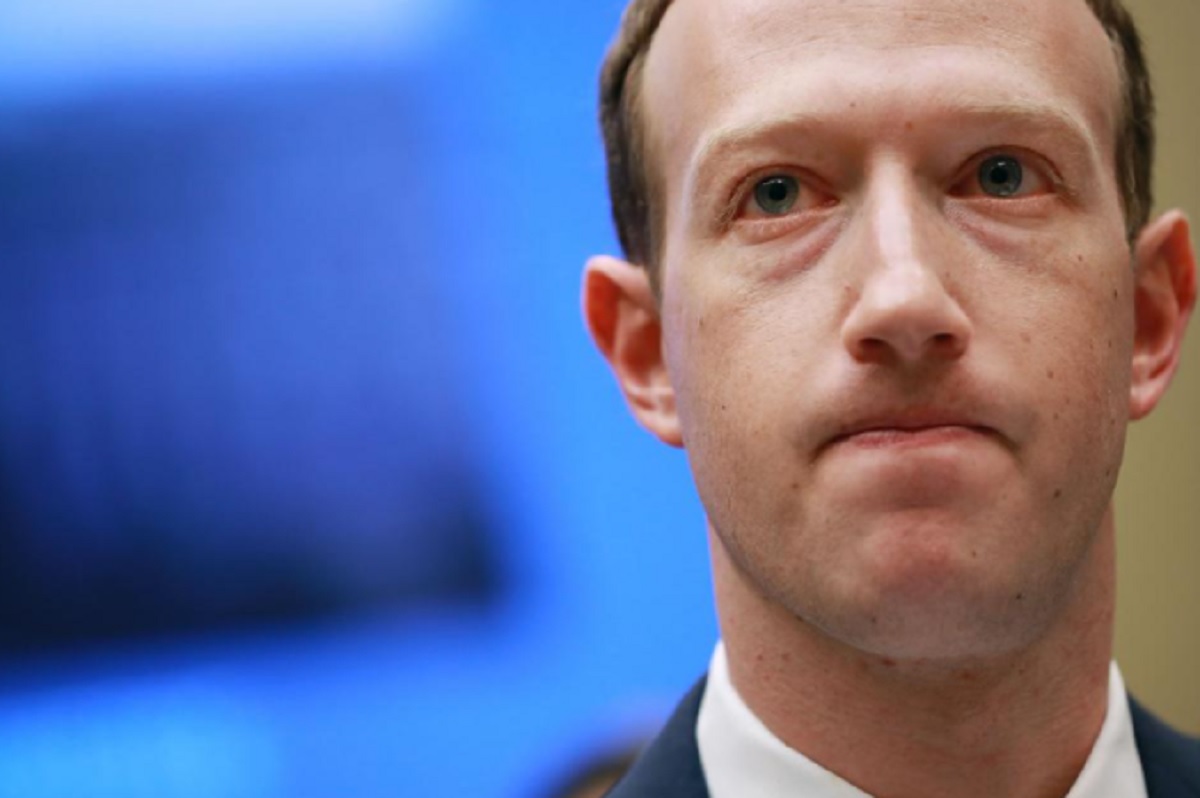 Zuckerberg humbi 5.9 miliardë dollarë nga mosfunksionimi i Facebook