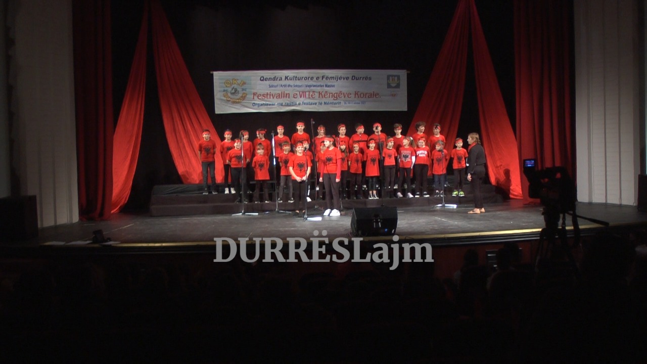 Durrës, startoi edicioni i VII-të i Festivalit të Këngëve Korale të shkollave 9-vjeçare (VIDEO)