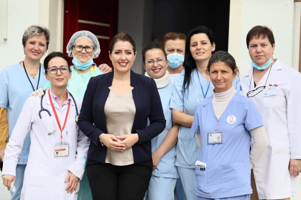 Mbi 18 mijë qytetarë të vaksinuar me dozën e tretë, Manastirliu: Garanci për të përballuar më mirë dimrin