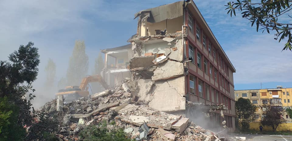 Shembja e gjimnazit &#8220;Naim Frashëri&#8221;, kryebashkiakja Sako bën një premtim